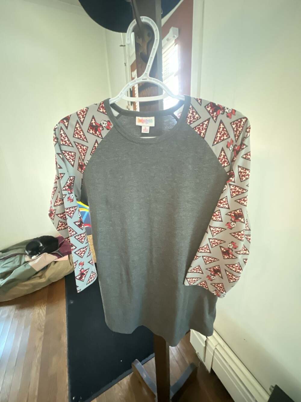 NWOT-LuLaRoe Disney Minnie Mouse Randy Baseball Raglan T-Shirt